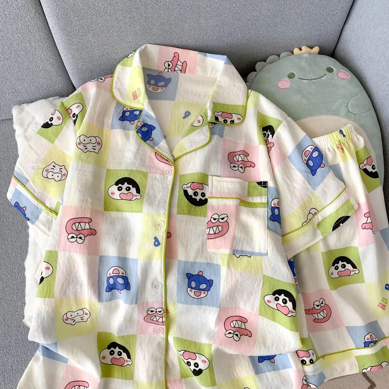 Kawaii Crayon Shin-Chan Pajama - Summer Away Clothing recension och pris